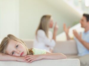 Sau khi ly hôn, ai là người được quyền nuôi con?